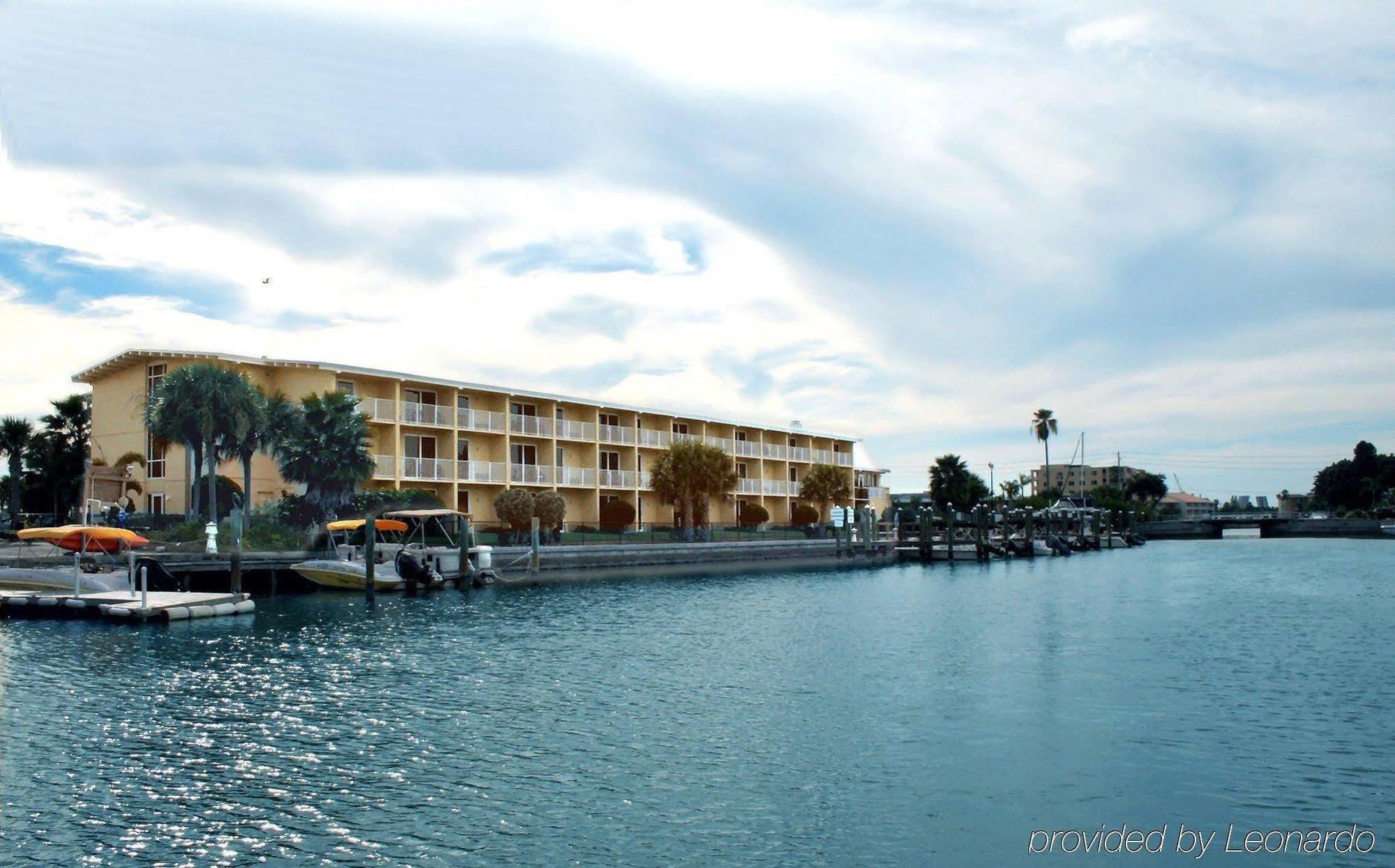 Treasure Island Hotel And Marina St. Pete Beach Exterior foto