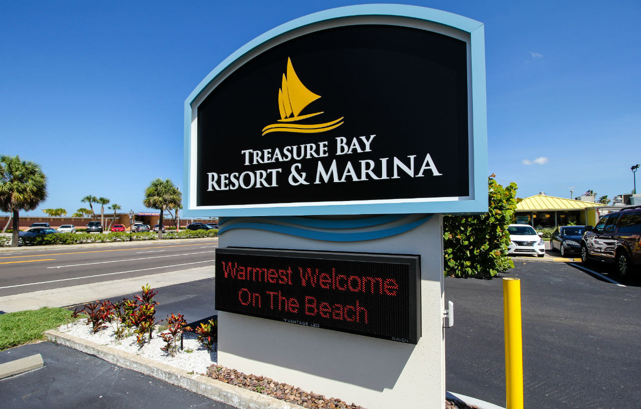 Treasure Island Hotel And Marina St. Pete Beach Exterior foto